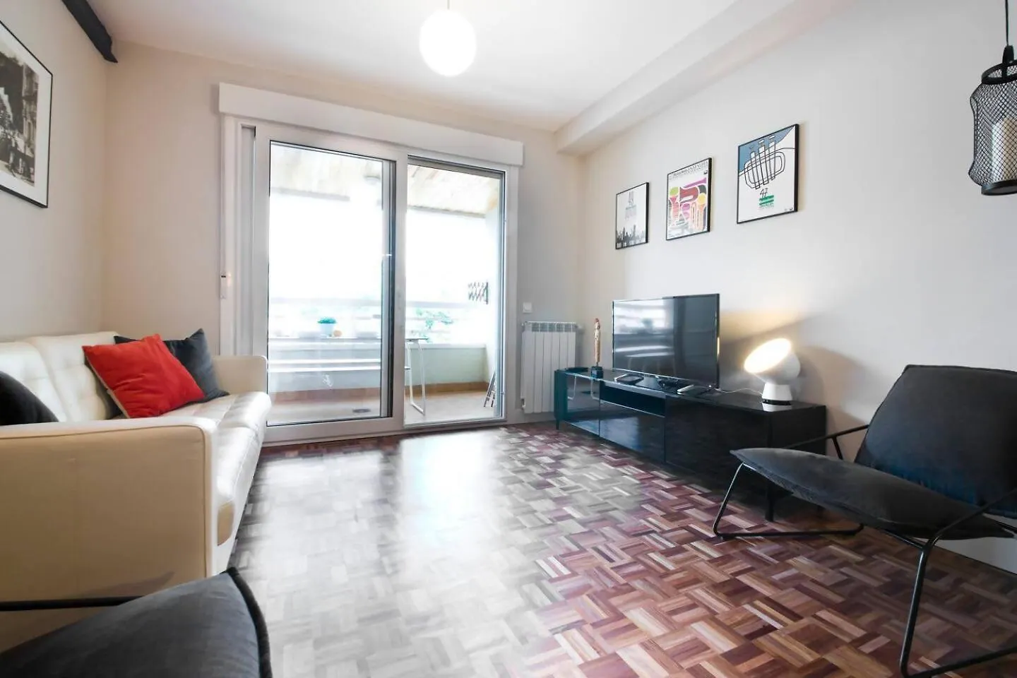 Sereno Refugio En Barrio Residencial Anorga-Lugariz Apartment